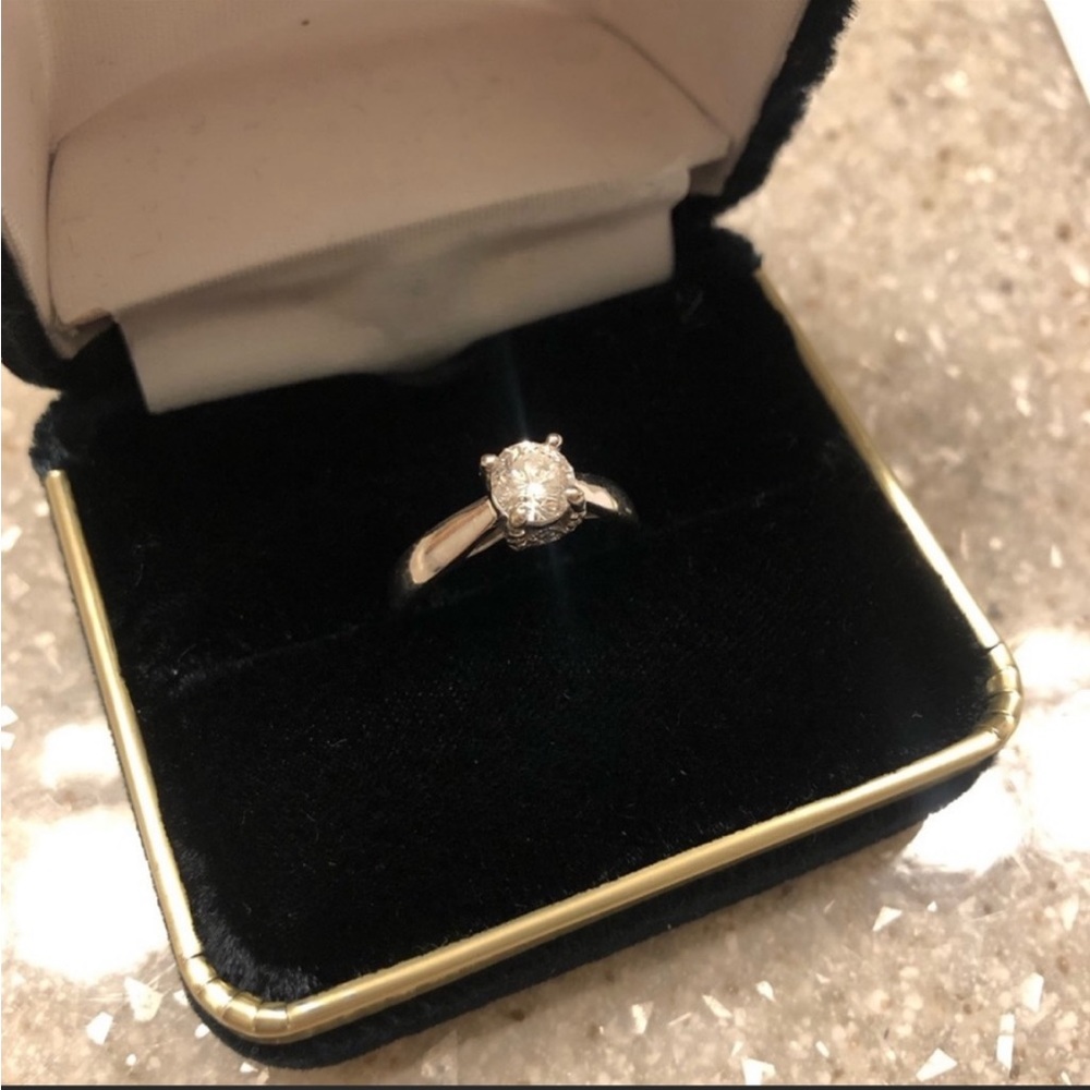 Beautiful 3/4 Carat Diamond Round Solitaire 14K White Gold Ring Size 5.75!